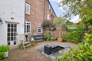 Courtyad garden and rear elevation- click for photo gallery